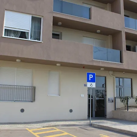 アパート Cukarin, Modern Design, Free Parking,free Wifi *