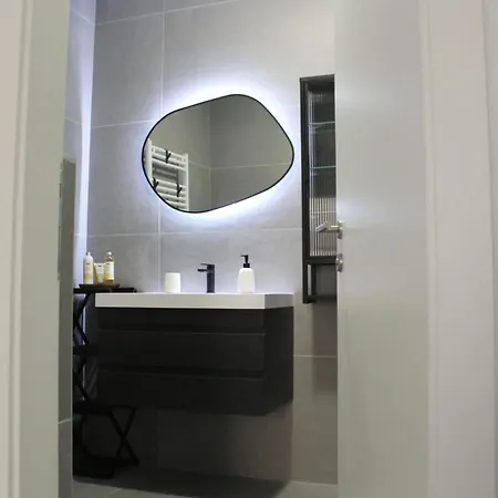 Cukarin, Modern Design, Free Parking,free Wifi シベニク