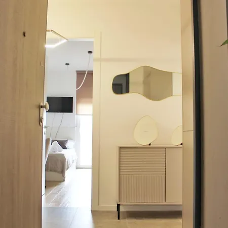 アパート Cukarin, Modern Design, Free Parking,free Wifi シベニク