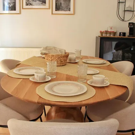 아파트 Cukarin, Modern Design, Free Parking,free Wifi 시베니크