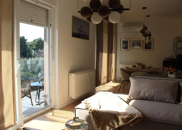 Cukarin, Modern Design, Free Parking,free Wifi