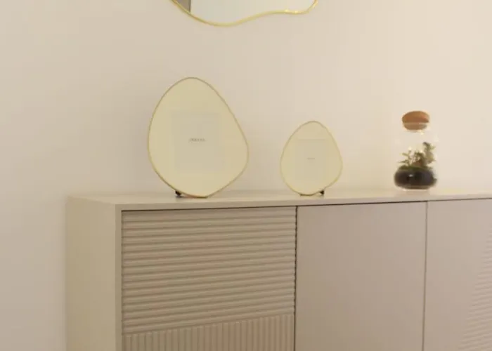 Cukarin, Modern Design, Free Parking,free Wifi 希贝尼克